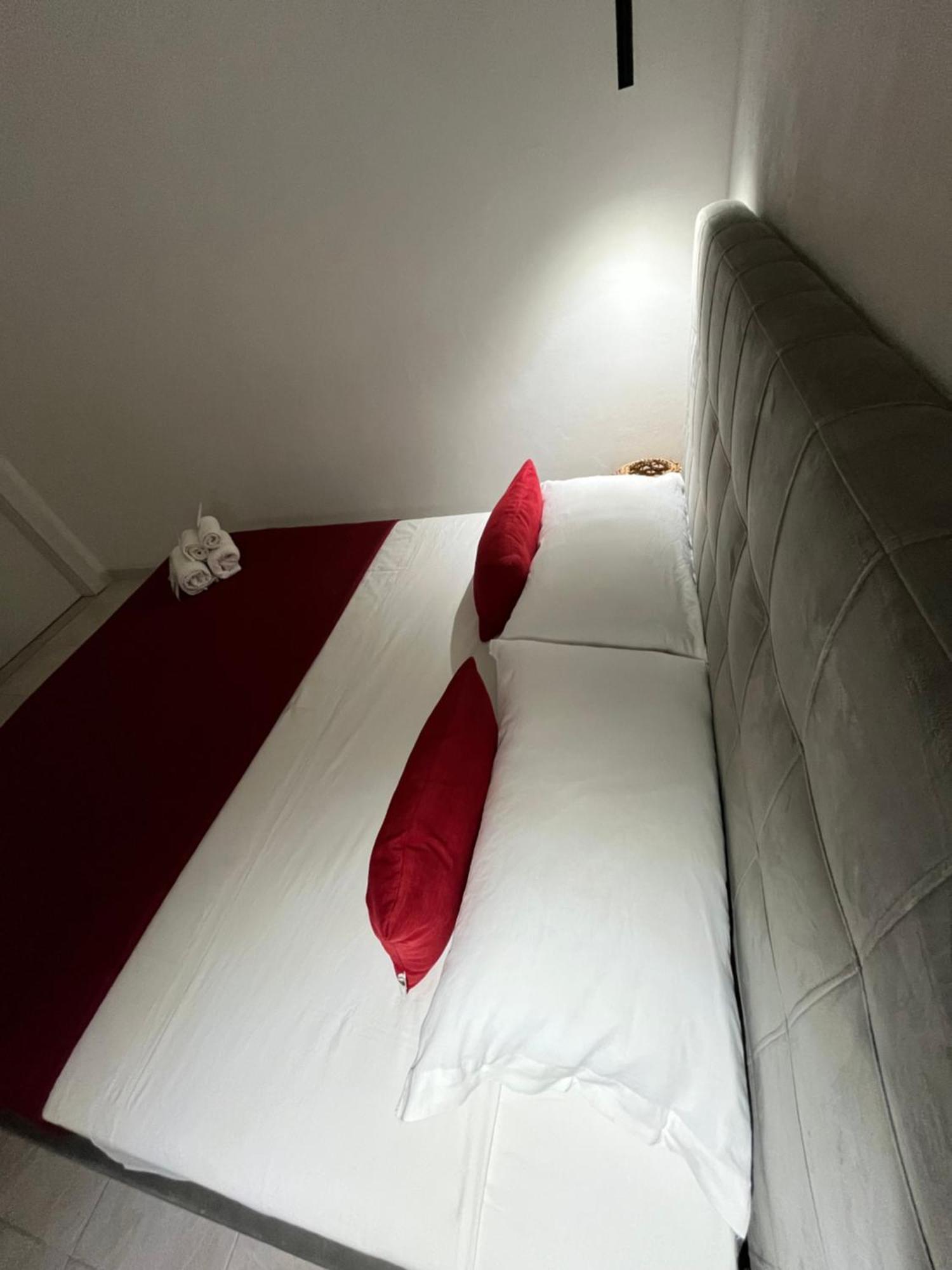 B&B Regina Rooms Avola Eksteriør billede