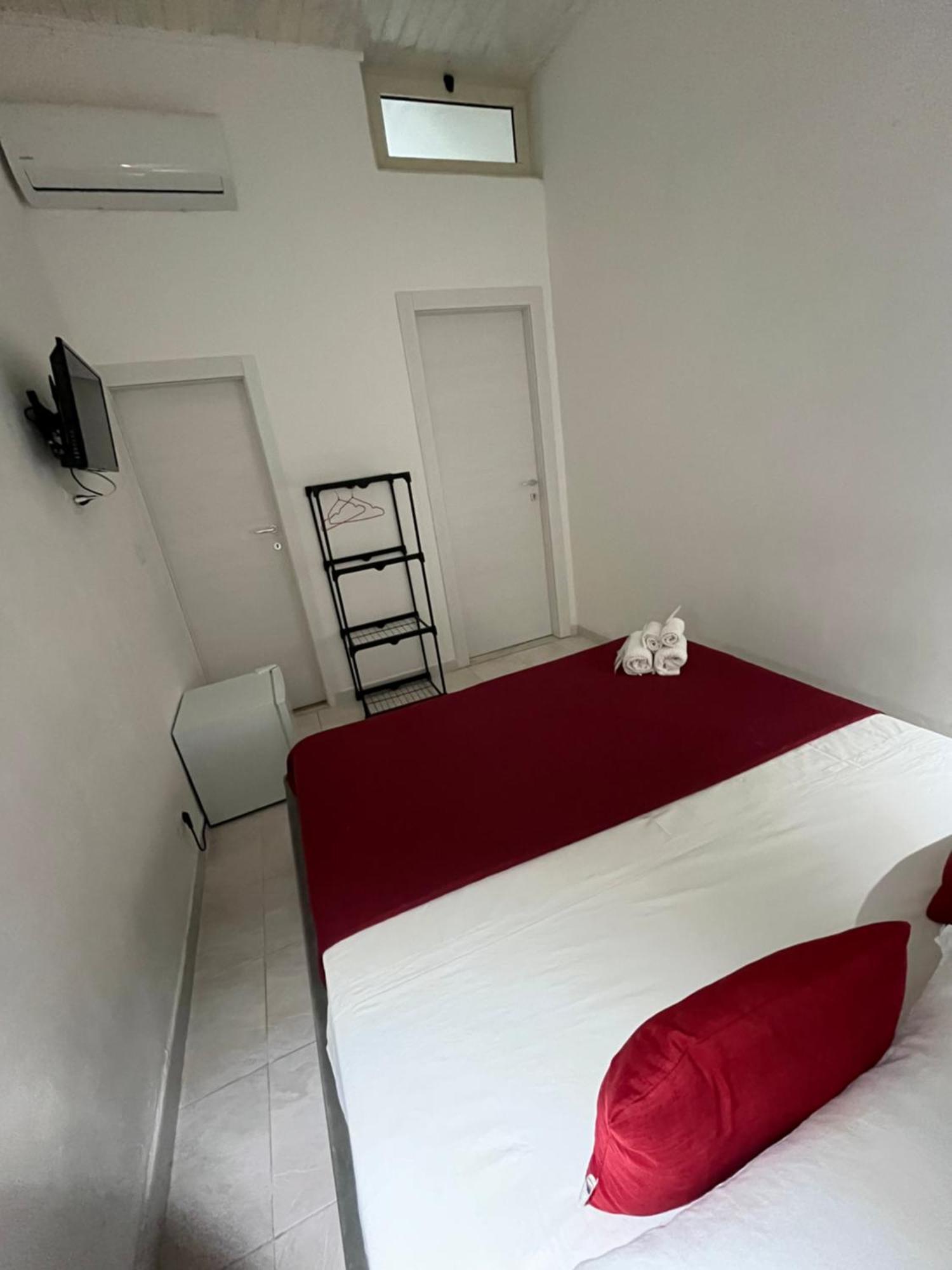 B&B Regina Rooms Avola Eksteriør billede